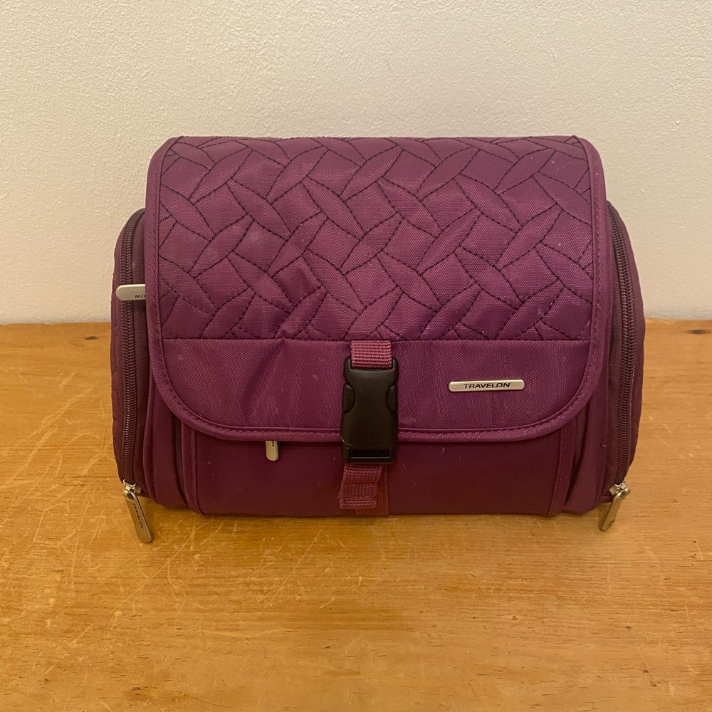 Travel toiletries bag